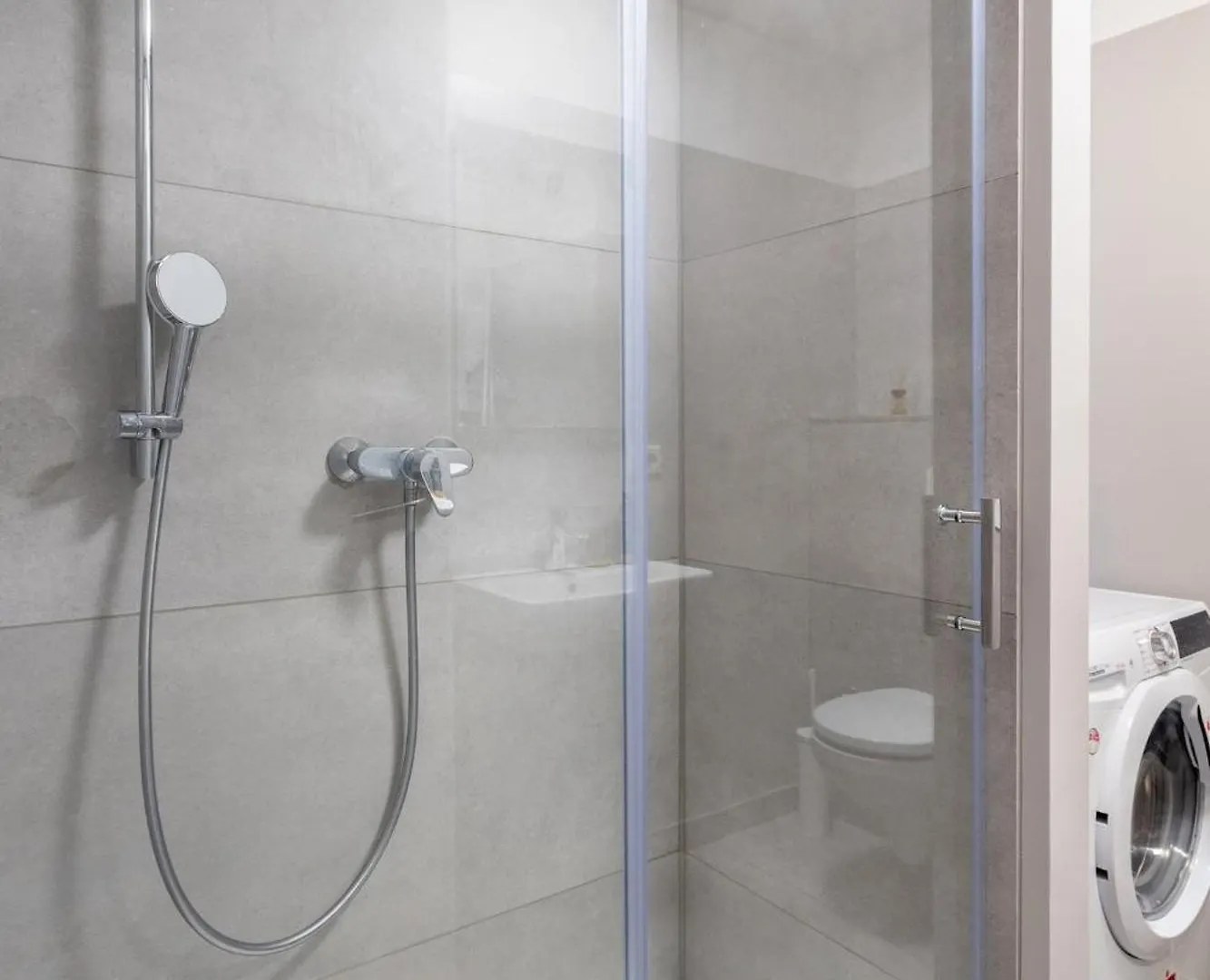 2Bedroom Apartment In Dusseldorf - Near Messe